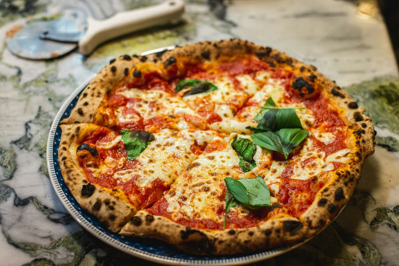 Pizzas au four à bois — accord mets-vins Saumur rouge - Bagatelle — Cabernet Franc